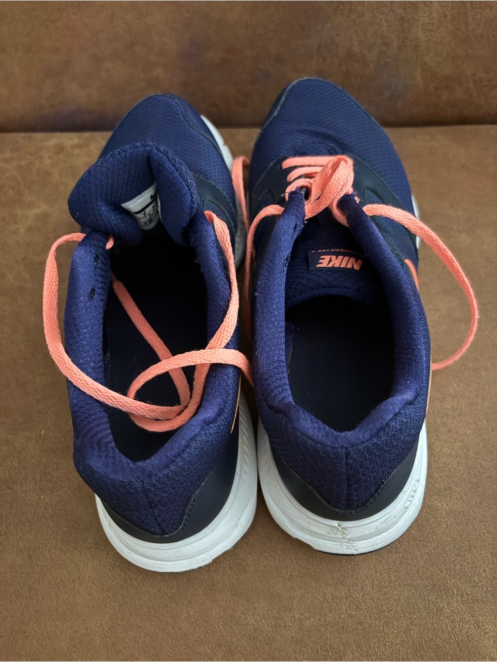 Nike Downshifter 6 Women's Running Shoe in Midnight Navy/ peach accents. Size 9 - Picture 3 of 6